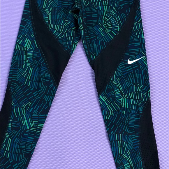 Nike Pro Tights - Picture 3 of 5
